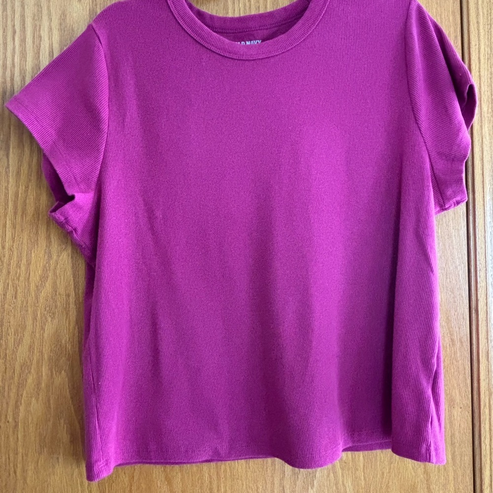 Old Navy Short Sleeve Ribbed Crewneck Top in Bright Magenta